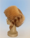 рыжая женская шапка из меха лисы с хвостиком