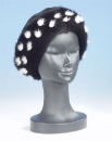 женская чёрная шапка с отделкой белым мехом (головной убор из меха норки)